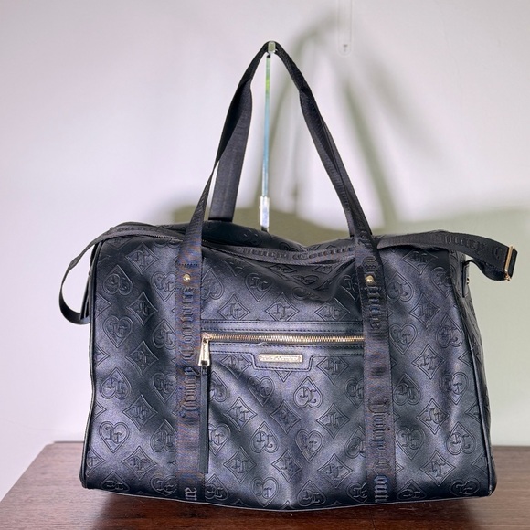 Juicy Couture Weekender duffel bag w/ embossed logo, card holder & organizer - Picture 2 of 16